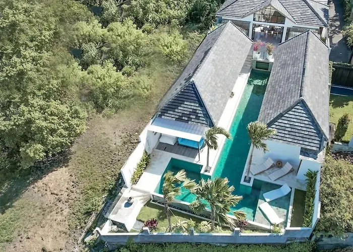 Hakem Elegant And Modern 4 Bedrooms Pool View * Canggu