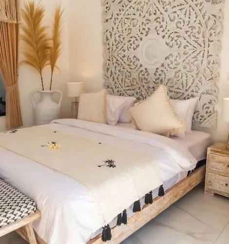 Hakem Elegant And Modern 4 Bedrooms Pool View Canggu