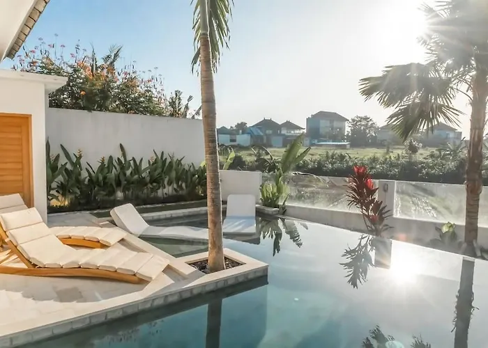 Hakem Elegant And Modern 4 Bedrooms Pool View Villa