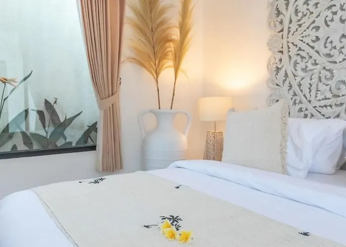 Hakem Elegant And Modern 4 Bedrooms Pool View Villa *