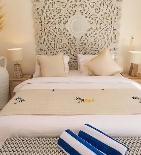 Hakem Elegant And Modern 4 Bedrooms Pool View Villa Canggu