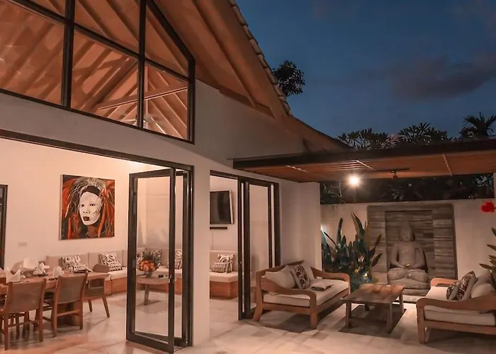 Hakem Elegant And Modern 4 Bedrooms Pool View Villa Canggu